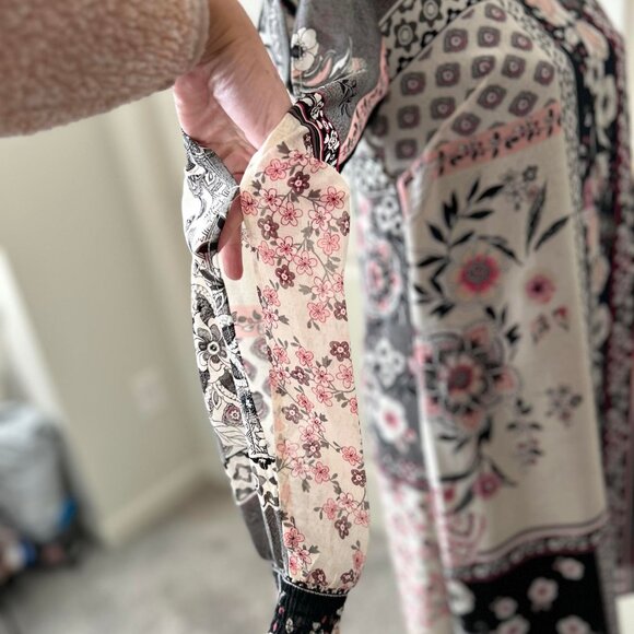 Women's Beautiful Floral Patch Dress with Sheer Split Sleeves and Smocked Wrists - Picture 5 of 16